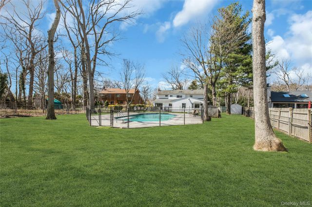 132 Washington Avenue, Plainview, NY 11803