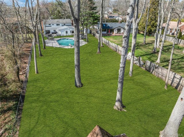 132 Washington Avenue, Plainview, NY 11803