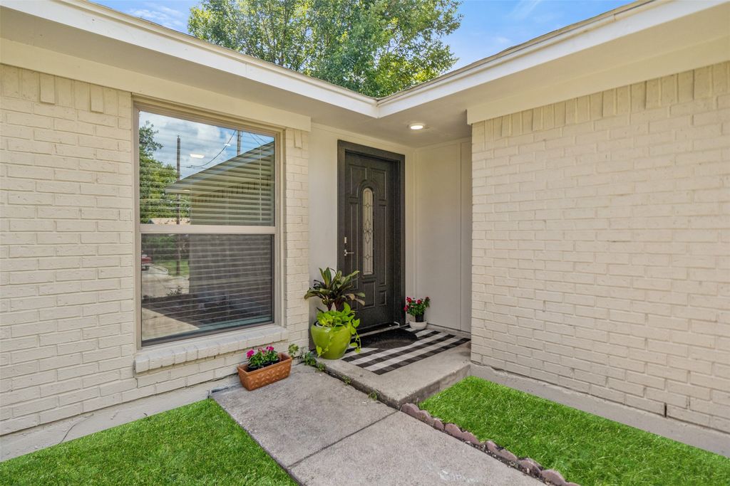 2647 Kellogg Avenue, Dallas, TX 75216