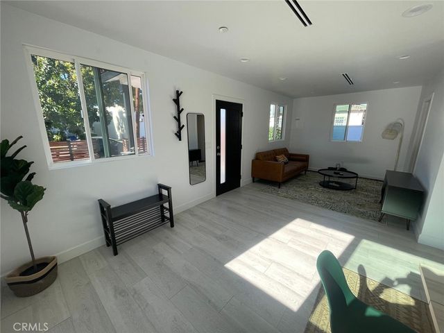 3416 11th, Los Angeles, CA 90018