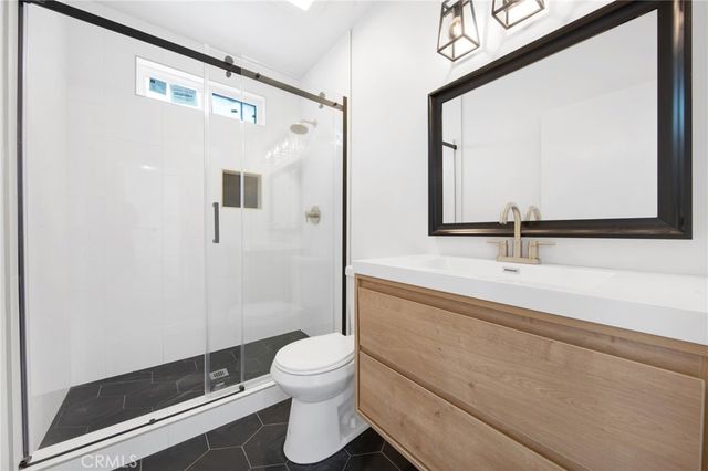 3416 11th, Los Angeles, CA 90018