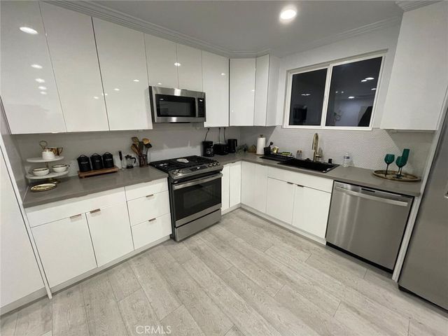 3416 11th, Los Angeles, CA 90018