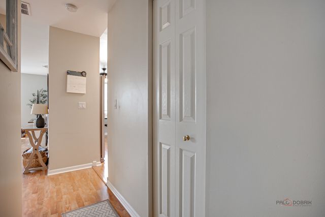 1401 Orleans Drive 1401, Mundelein, IL 60060