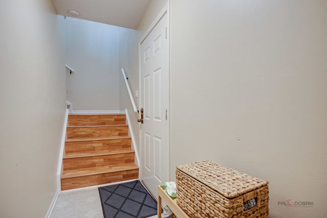 1401 Orleans Drive 1401, Mundelein, IL 60060