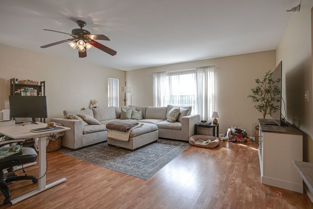 1401 Orleans Drive 1401, Mundelein, IL 60060