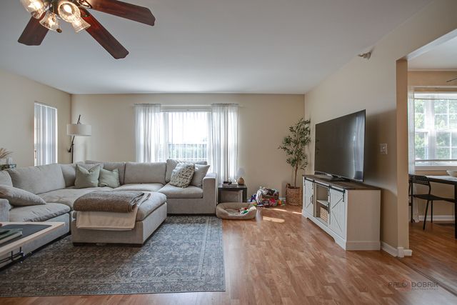 1401 Orleans Drive 1401, Mundelein, IL 60060