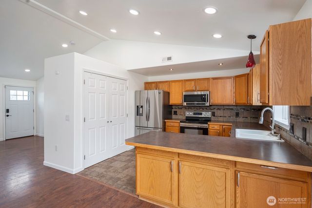 1401 S Hamilton Road, Moses Lake, WA 98837