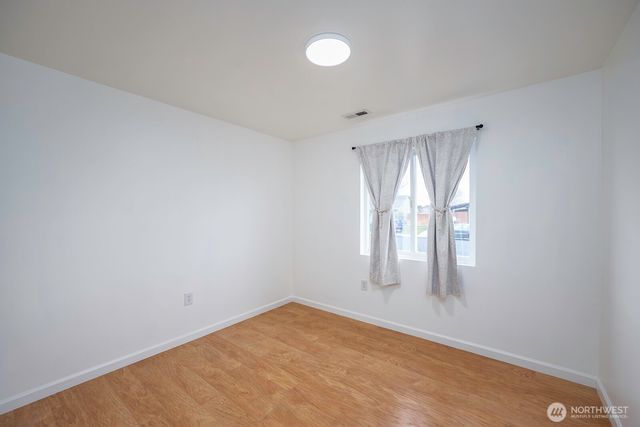 1401 S Hamilton Road, Moses Lake, WA 98837