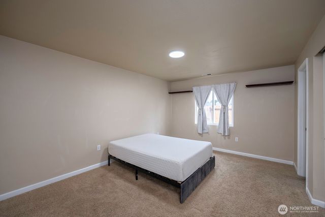 1401 S Hamilton Road, Moses Lake, WA 98837