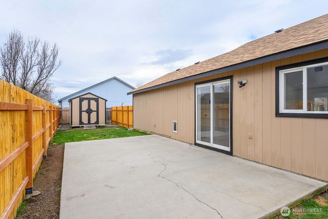 1401 S Hamilton Road, Moses Lake, WA 98837