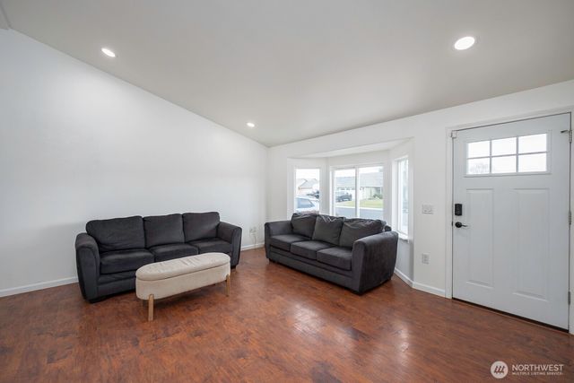 1401 S Hamilton Road, Moses Lake, WA 98837