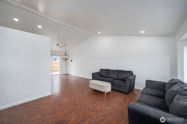 1401 S Hamilton Road, Moses Lake, WA 98837