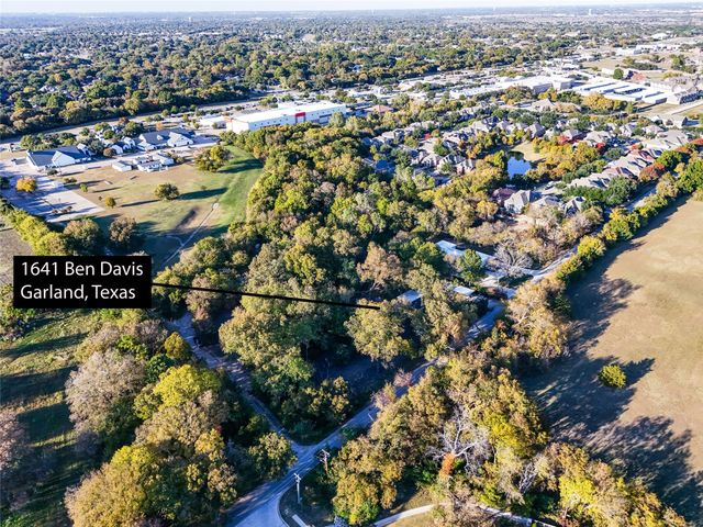 1641 Ben Davis Drive, Garland, TX 75040