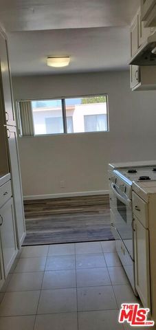 3953 Frances Avenue Avenue 4, Los Angeles, CA 90066
