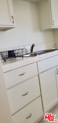 3953 Frances Avenue Avenue 4, Los Angeles, CA 90066