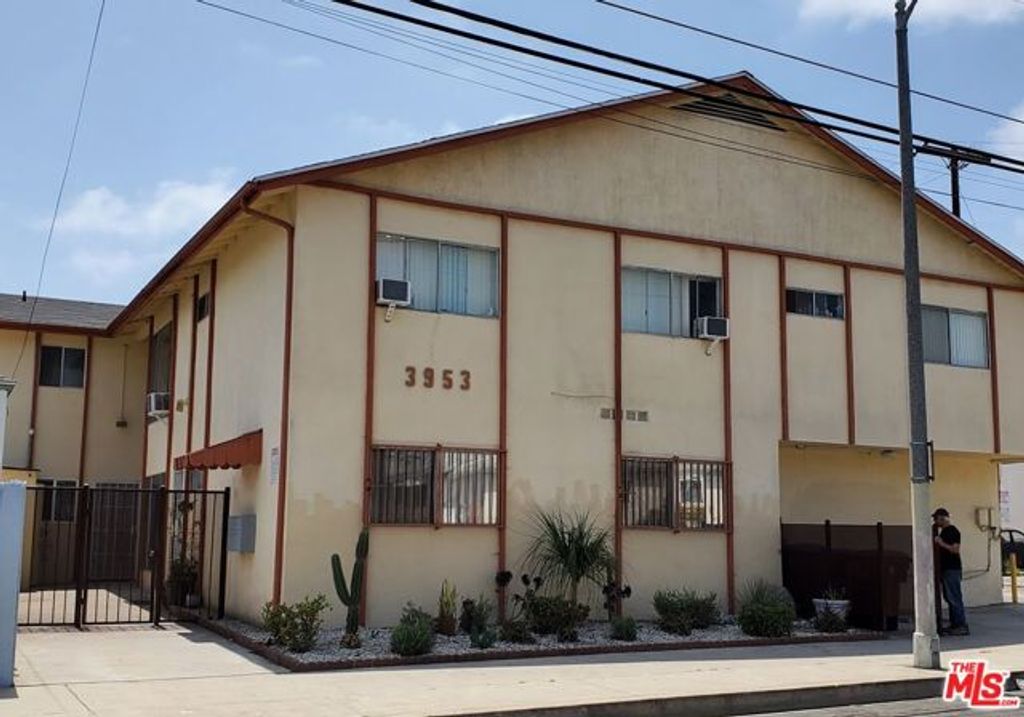 3953 Frances Avenue Avenue 4, Los Angeles, CA 90066