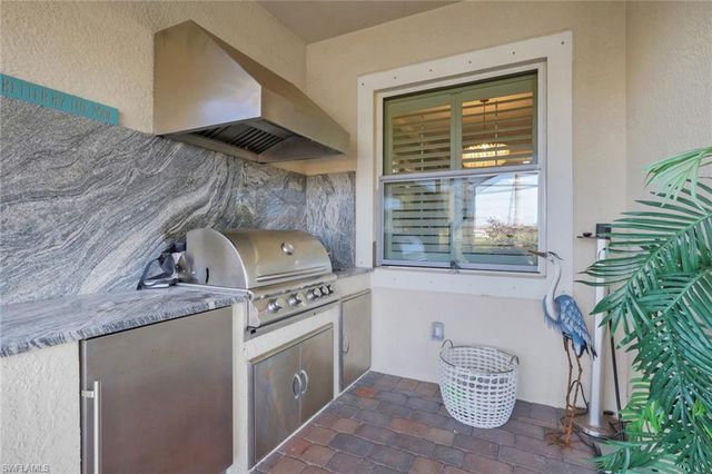 9205 Campanile CIR, Naples, FL 34114