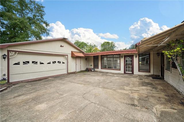19 Bethel Forest Drive N, Saraland, AL 36571