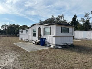 2207 Cantor LN 2207, North Fort Myers, FL 33917