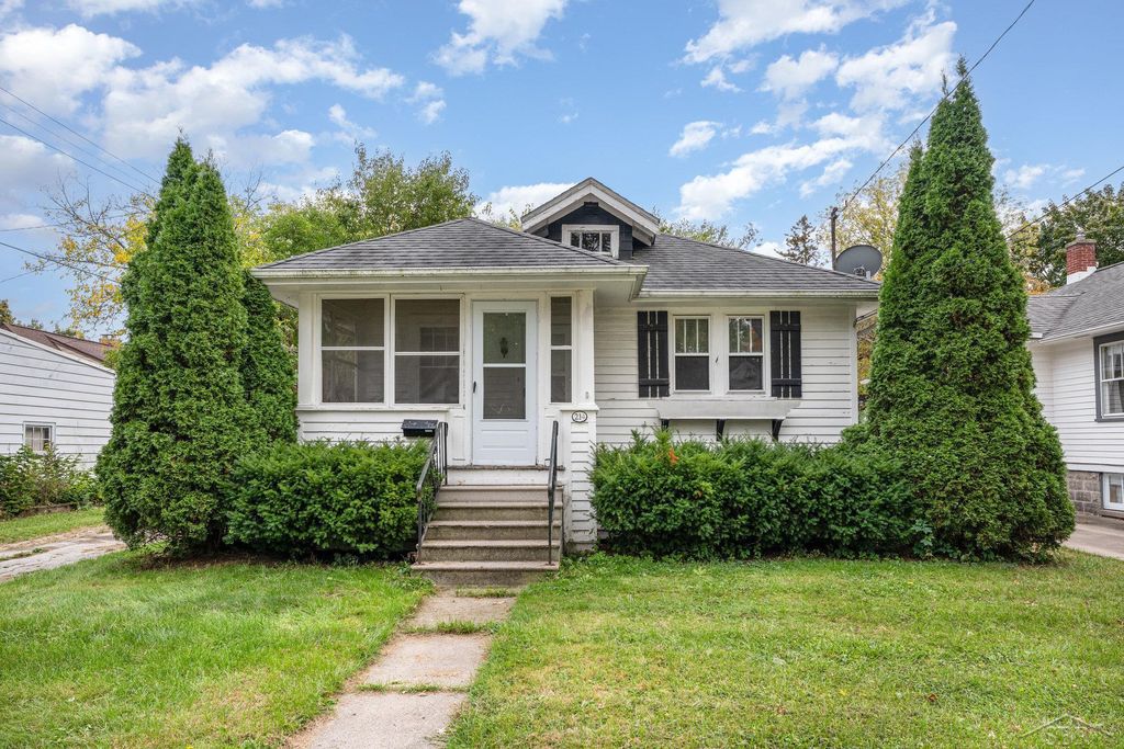214 Goetz Street, Saginaw, MI 48602
