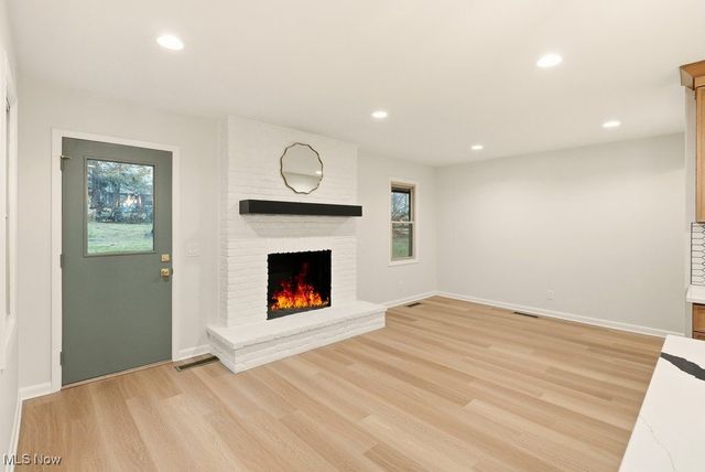 294 South Park Drive, Aurora, OH 44202