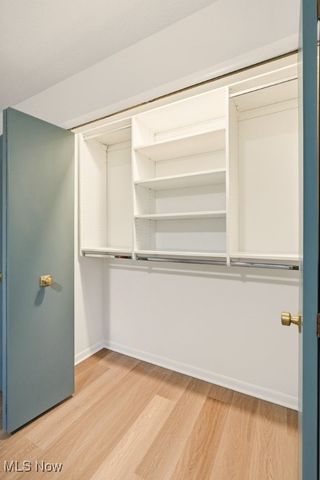 294 South Park Drive, Aurora, OH 44202