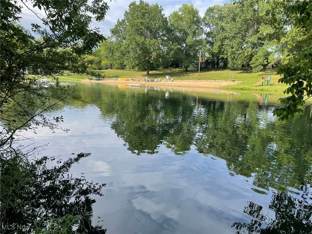 294 South Park Drive, Aurora, OH 44202