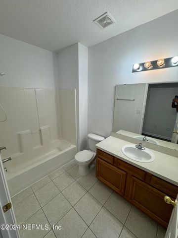 4935 ISLAMORADA Lane 304, Jacksonville, FL 32256
