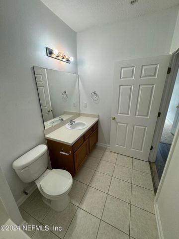4935 ISLAMORADA Lane 304, Jacksonville, FL 32256
