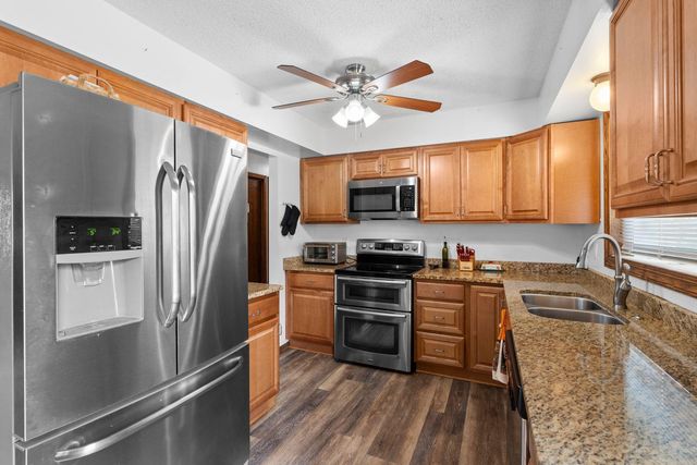 4100 Jordan Avenue N, New Hope, MN 55427