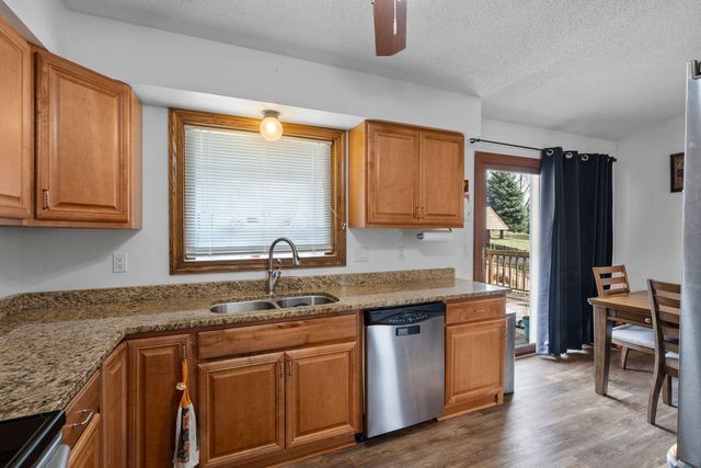 4100 Jordan Avenue N, New Hope, MN 55427