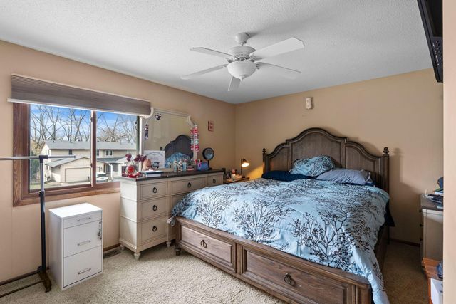 4100 Jordan Avenue N, New Hope, MN 55427