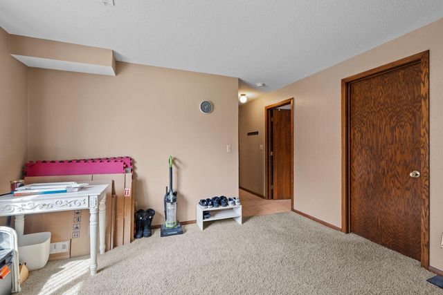 4100 Jordan Avenue N, New Hope, MN 55427