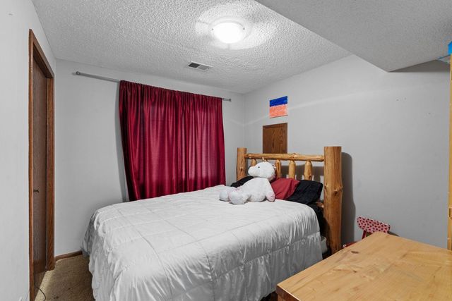 4100 Jordan Avenue N, New Hope, MN 55427