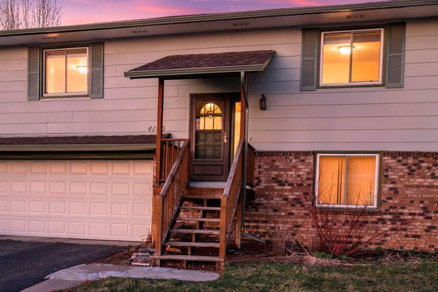 4100 Jordan Avenue N, New Hope, MN 55427