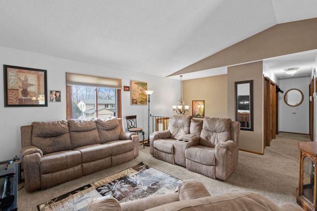 4100 Jordan Avenue N, New Hope, MN 55427