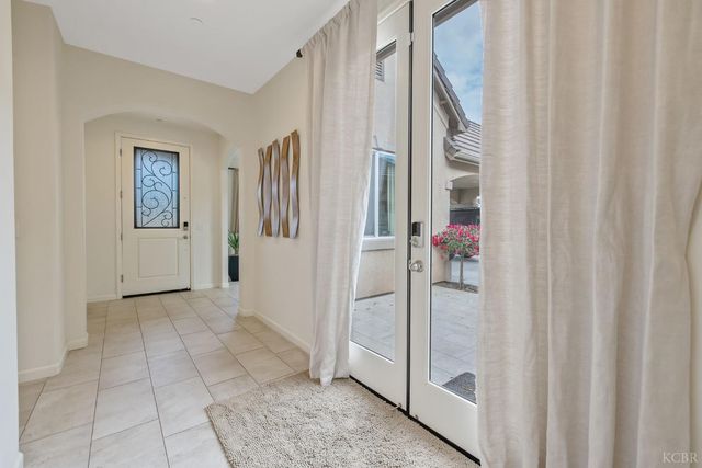 2223 Madeline Drive, Hanford, CA 93230