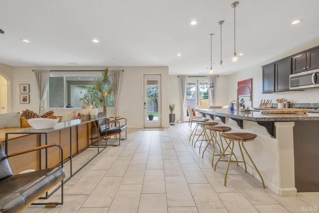 2223 Madeline Drive, Hanford, CA 93230