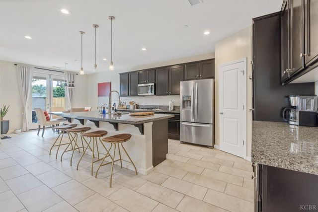 2223 Madeline Drive, Hanford, CA 93230