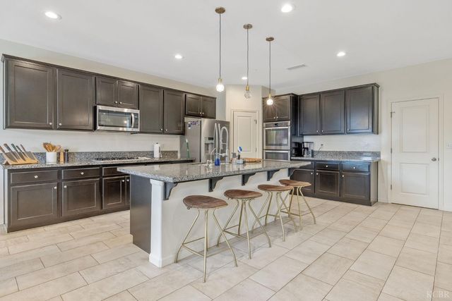 2223 Madeline Drive, Hanford, CA 93230