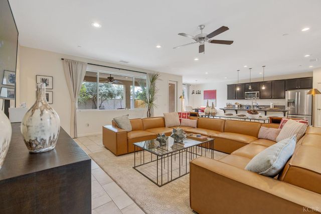 2223 Madeline Drive, Hanford, CA 93230