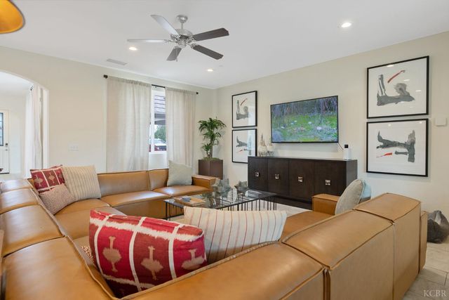 2223 Madeline Drive, Hanford, CA 93230