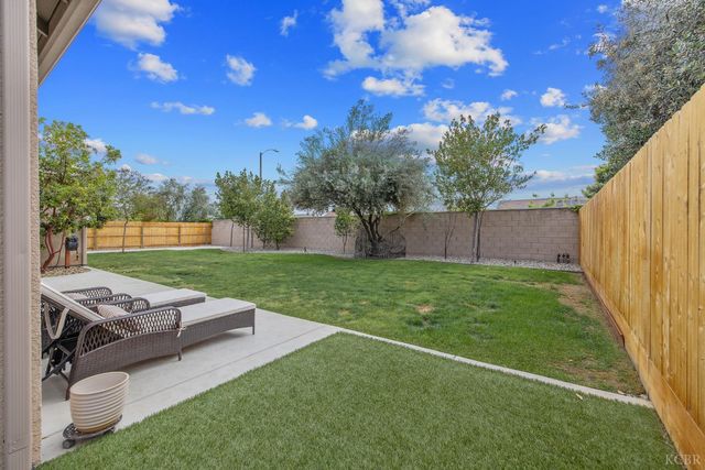 2223 Madeline Drive, Hanford, CA 93230