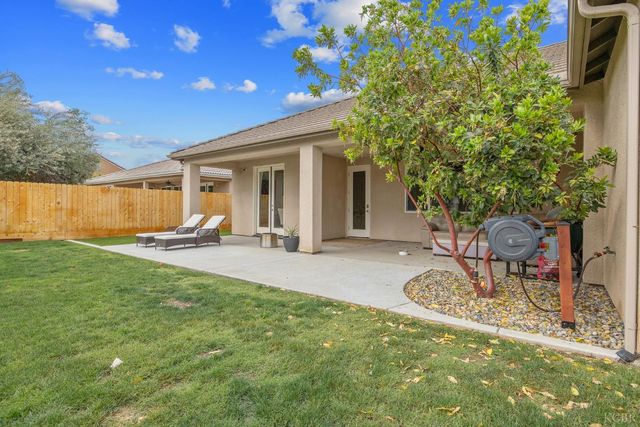 2223 Madeline Drive, Hanford, CA 93230