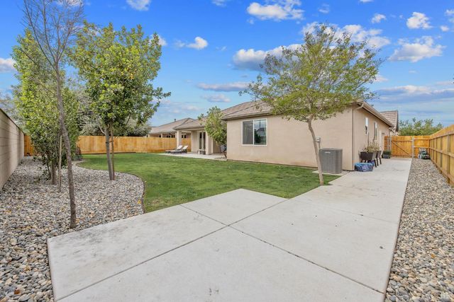 2223 Madeline Drive, Hanford, CA 93230