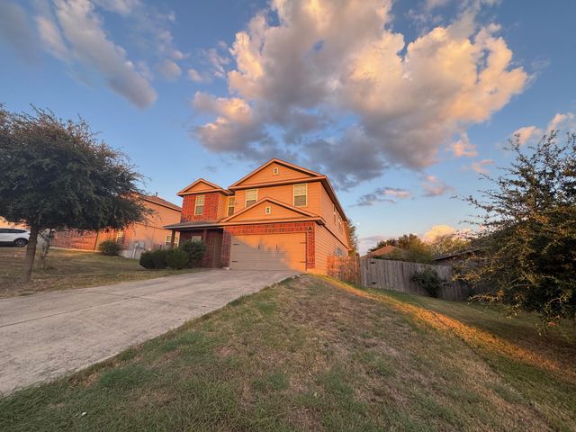 117 Kemah DR, Kyle, TX 78640