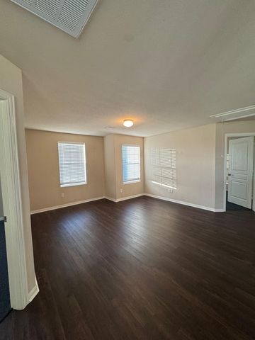 117 Kemah DR, Kyle, TX 78640