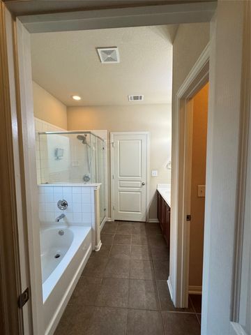 117 Kemah DR, Kyle, TX 78640