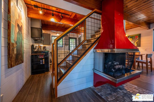 634 W Rainbow Boulevard, Big Bear City, CA 92314