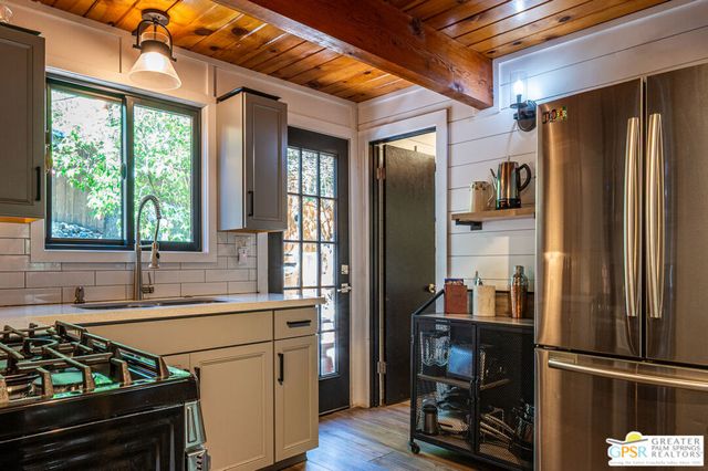 634 W Rainbow Boulevard, Big Bear City, CA 92314